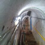 linea de vida inclinada en galería de una presa