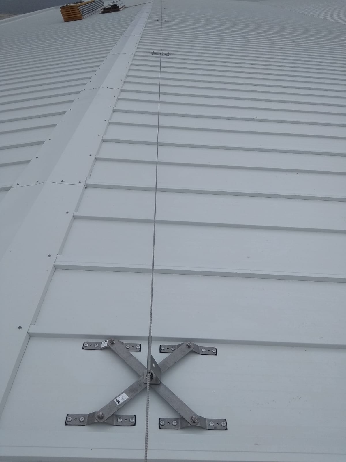 Línea de vida horizontal permanente flexible